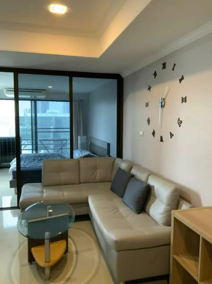 1 ห้องนอน · 1 ห้องน้ำ · 36 m²