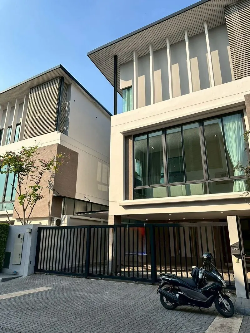 House · 3 室 · 4 卫 · 412 m²