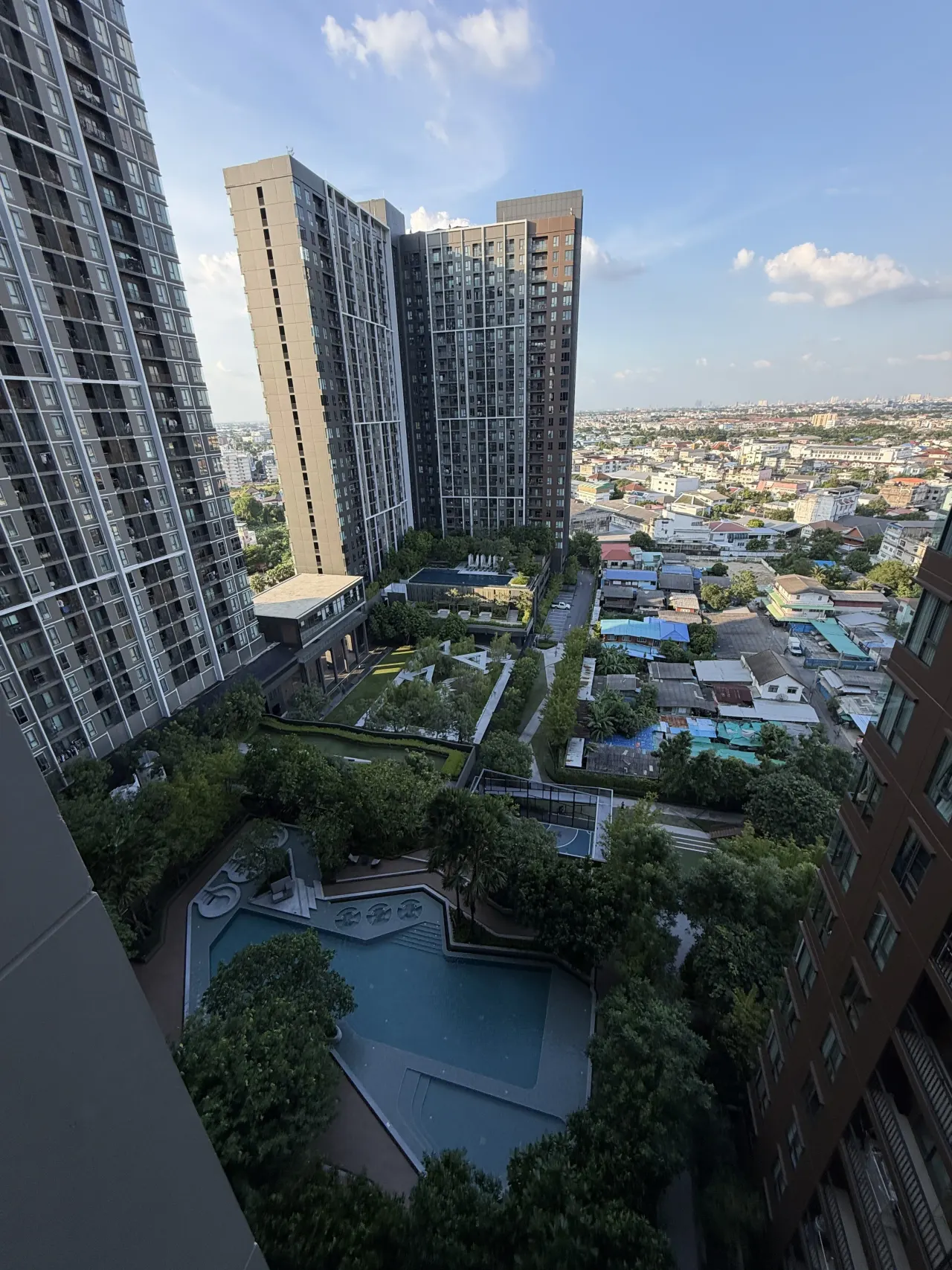 1 ห้องนอน · 1 ห้องน้ำ · 30 m²