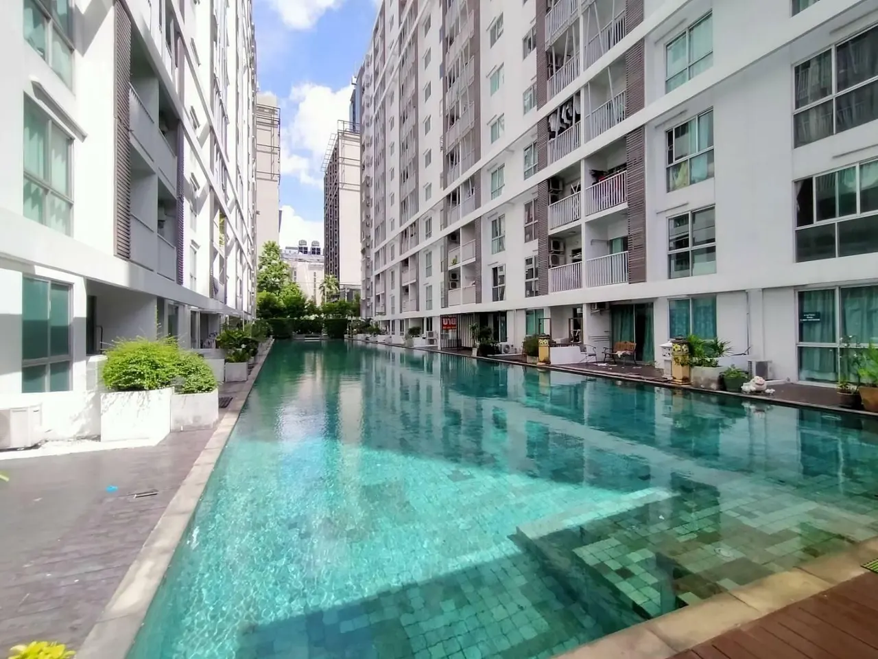 A Space Asoke-Ratchada