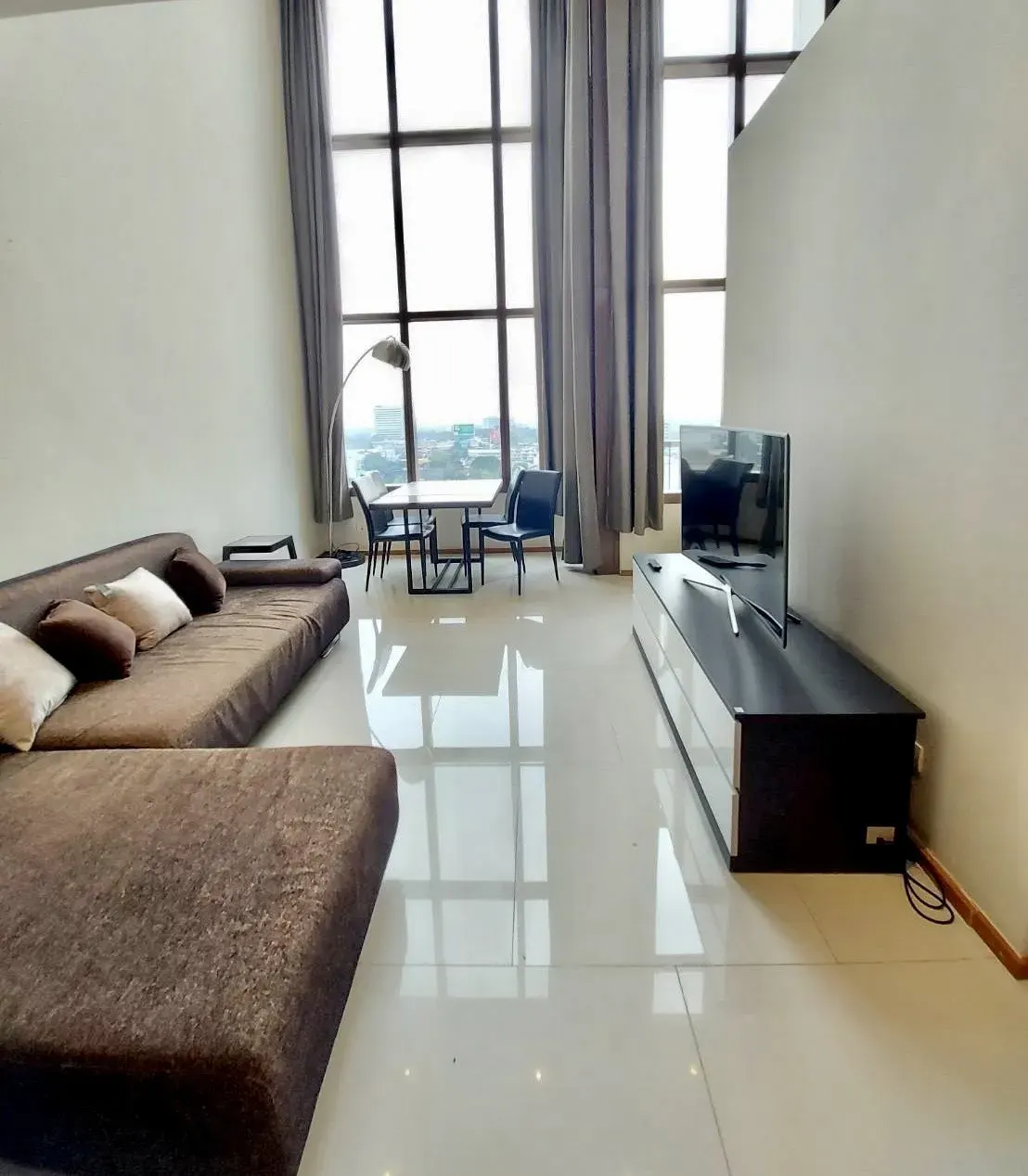 Condo · 1 bd · 1 ba · 72 m²