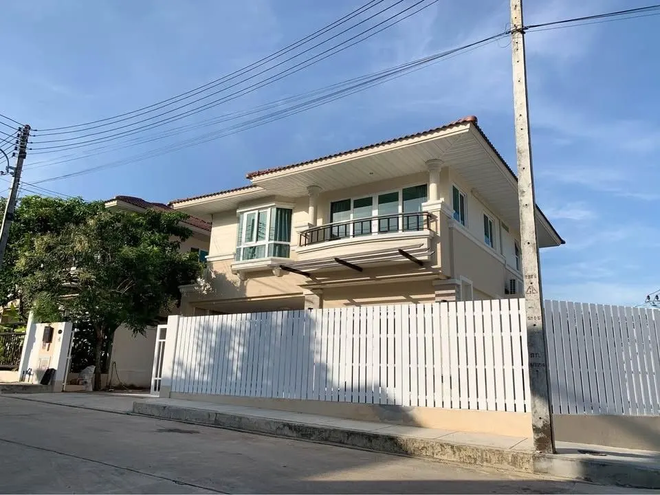 4 ch. · 3 sdb · 200 m²