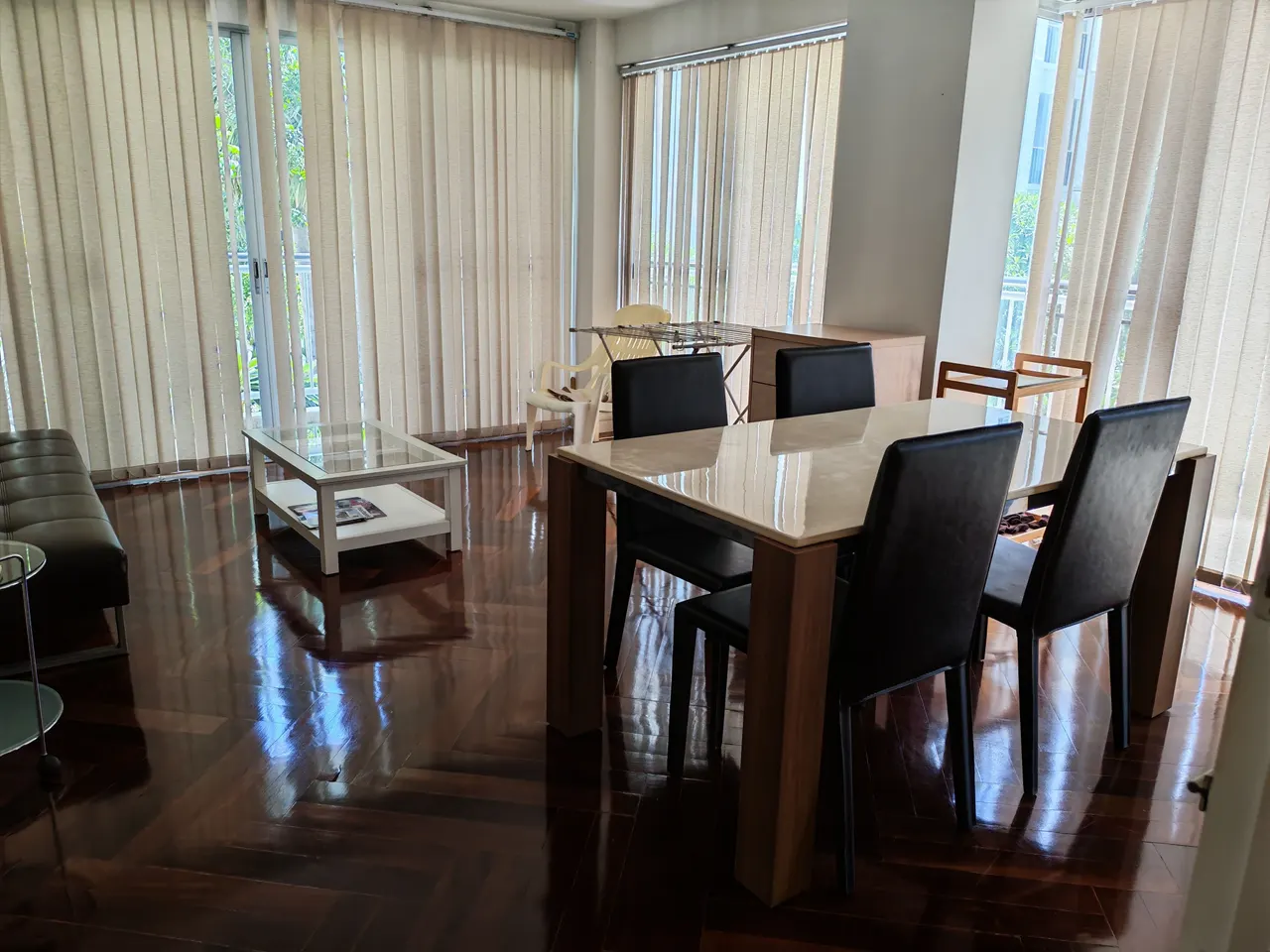 2 bd · 2 ba · 74 m²