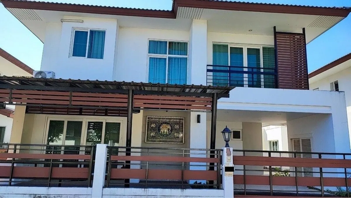 House · 3 ห้องนอน · 3 ห้องน้ำ · 228 m²