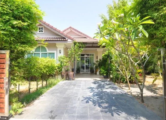 Sinsuk Thanee Village