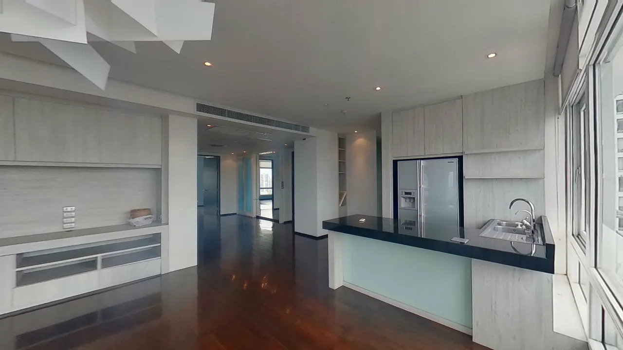 Condo · 3 室 · 4 卫 · 277 m²