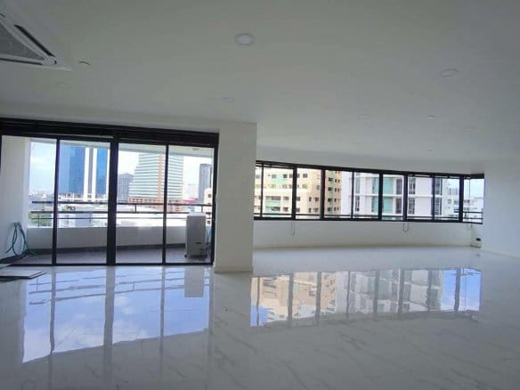 bangkok moon tower living